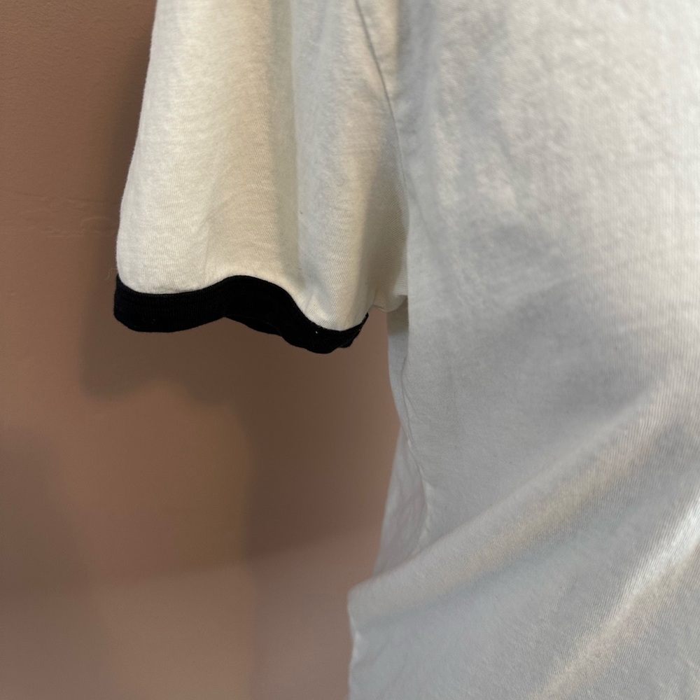 Volcom graphic tee. - Picture 4 of 6